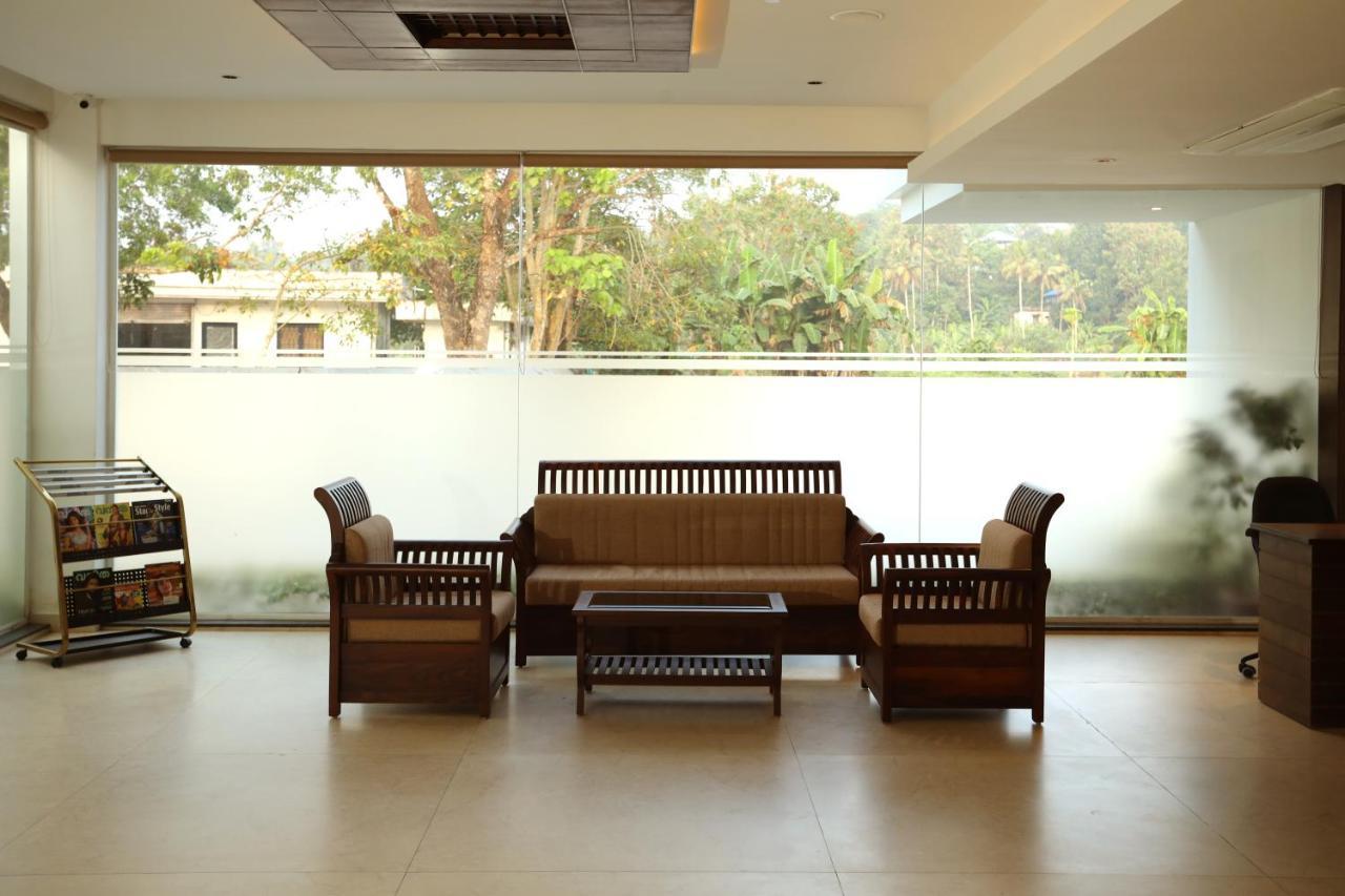 Loveland Residency Kochi Exterior foto